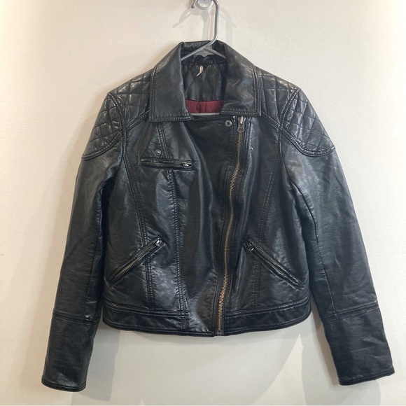 FREE PEOPLE Sz S Vegan Quilted Shoulder & Lining Zipper Snap Closure Moto Jacket - Picture 2 of 16